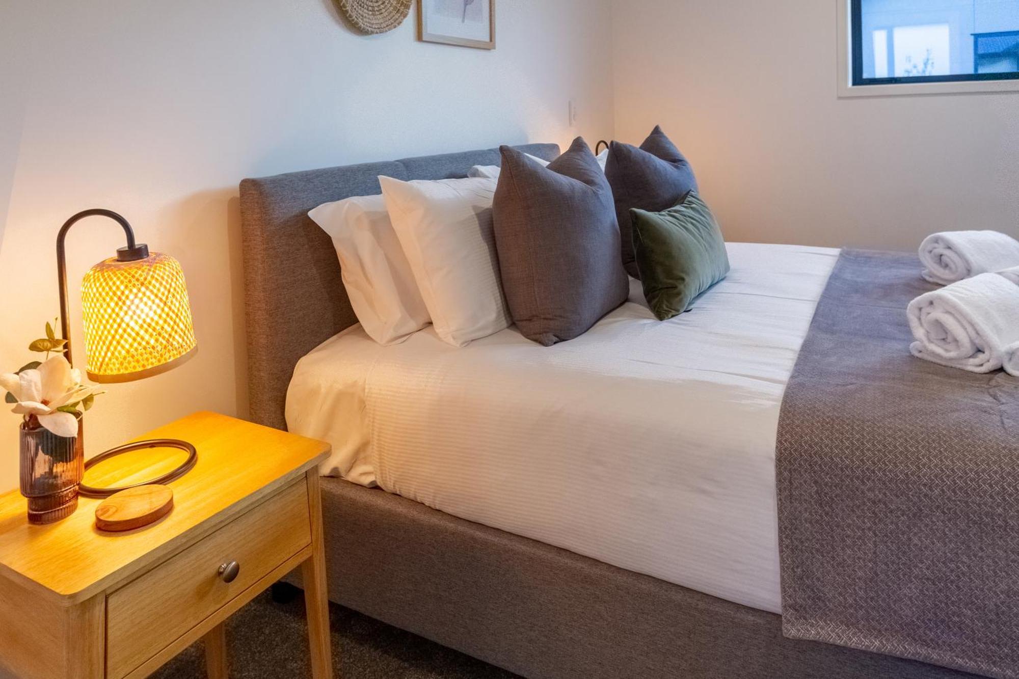 Апартаменты Urban Elegance - 2 Bed, 2 Bath In The Cbd Крайстчёрч Экстерьер фото